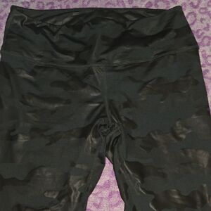 Stylish Black Camouflage 1x Biker Shorts